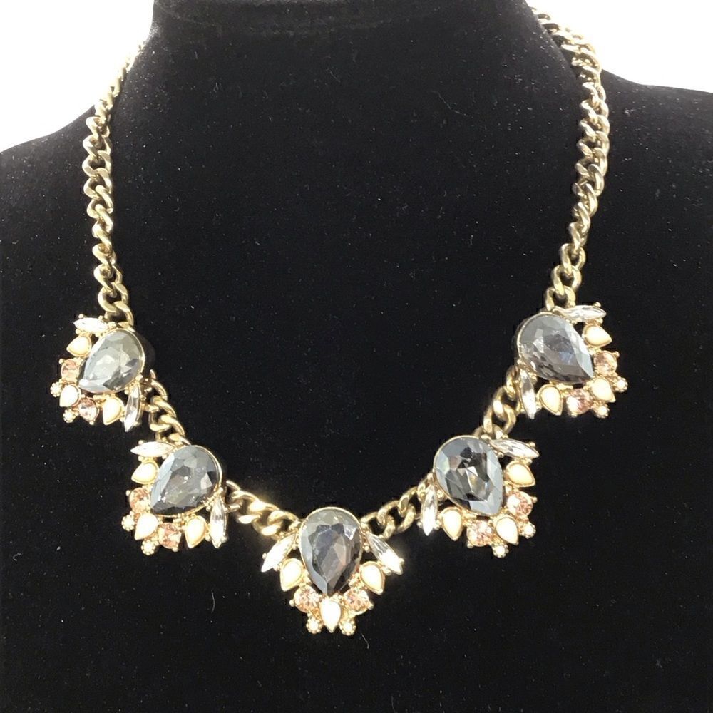 Express Statement Necklace - Picture 1 of 10